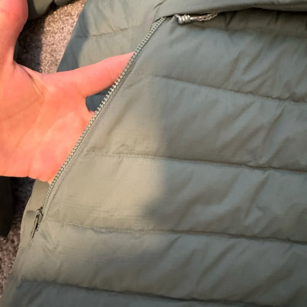 Green Puffer Jacket - Picture 3 of 7
